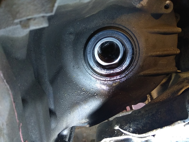 Как заменить сальник привода