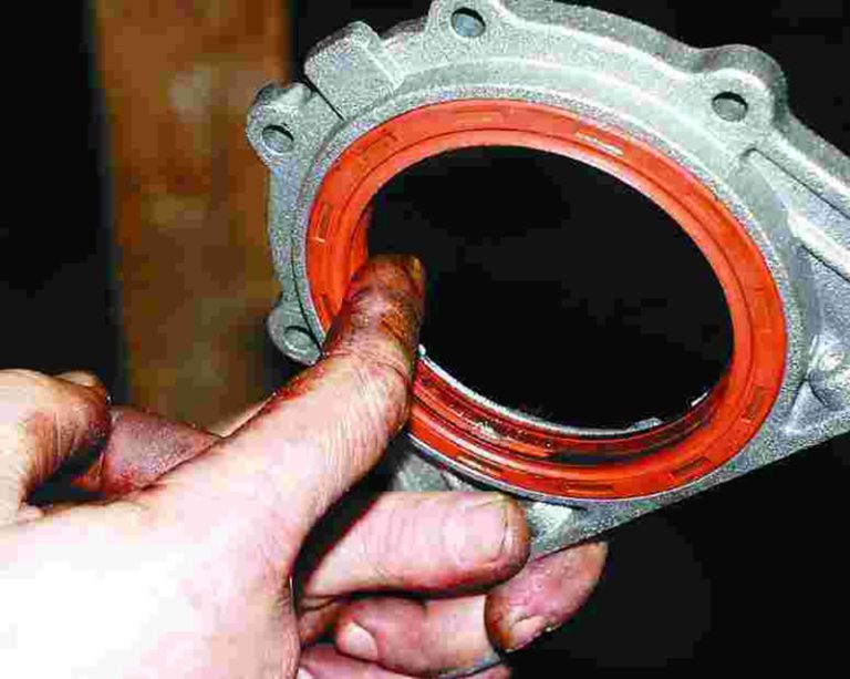 Как правильно запрессовать сальник